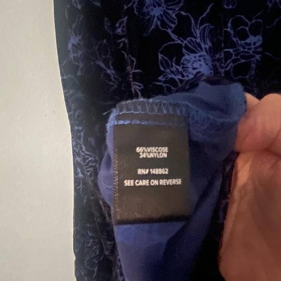 Torrid Madison velvet burnout button-up top - Picture 4 of 7